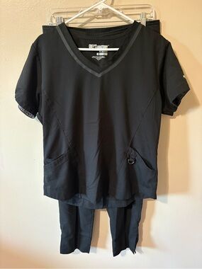 Grey's Anatomy Black Scrub Set women’s size large